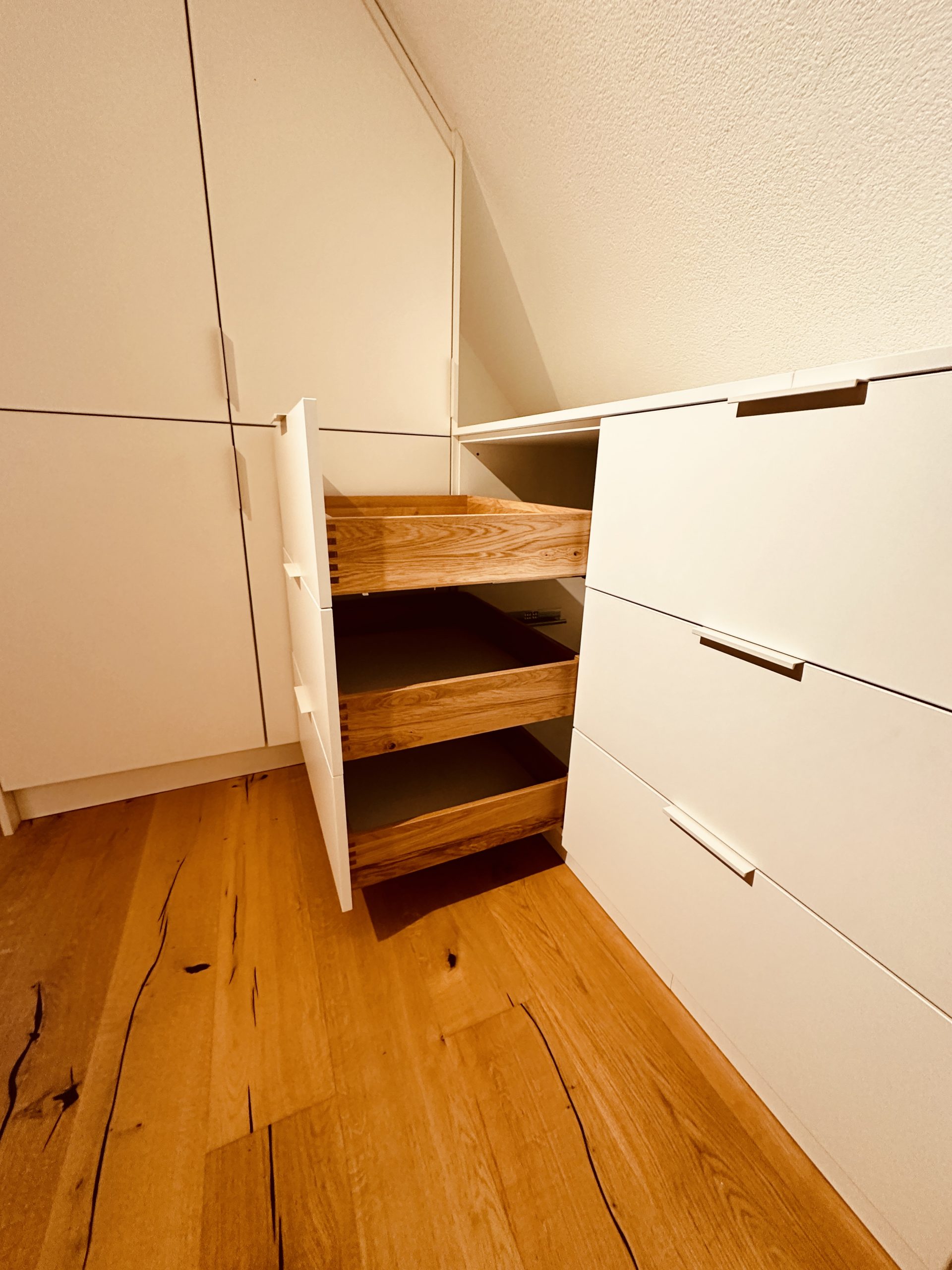 Schlicht. Clever. Maßgeschreinert.